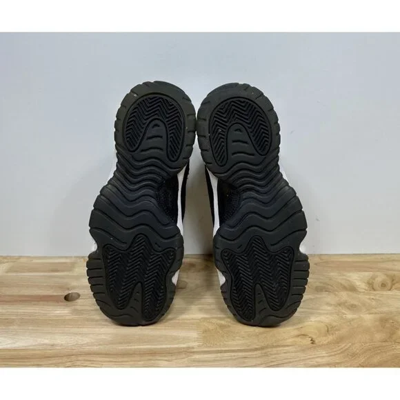 Jordan Women's Athletic Shoes - Black and Gold - Picture 6 of 8